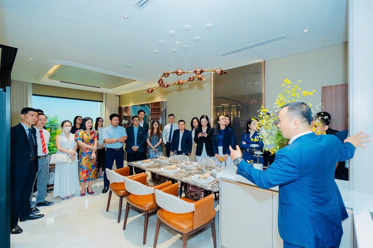 khai trương 03 căn hộ mẫu The Privé